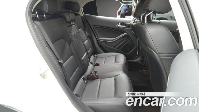 Mercedes-Benz GLA-Class (X156) GLA200 d 2017 — фото 11