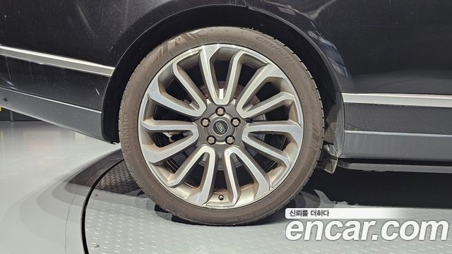 Land Rover Range Rover (IV) 4.4 SDV8 AB DIESEL 2017 — фото 5