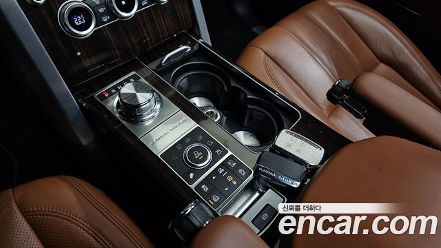 Land Rover Range Rover (IV) 4.4 SDV8 AB DIESEL 2017 — фото 9