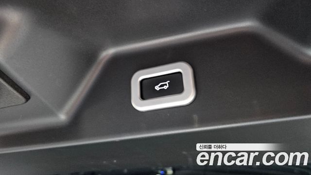 Land Rover Range Rover (IV) 4.4 SDV8 AB DIESEL 2017 — фото 20