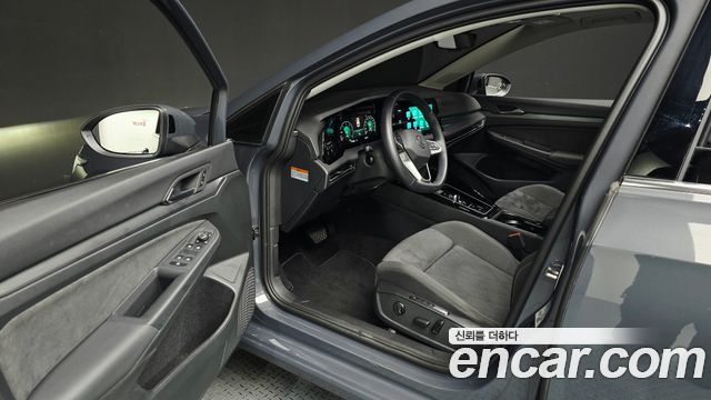 Volkswagen Golf (VIII) 2.0 TDI Prestige 2024 — фото 10