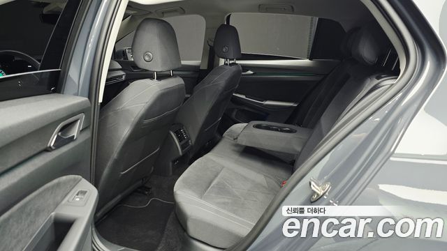 Volkswagen Golf (VIII) 2.0 TDI Prestige 2024 — фото 12