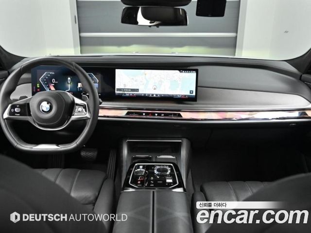 BMW 7 Series (G70) 740d xDrive Design Pure Excellence 2023 — фото 7