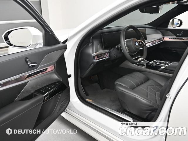BMW 7 Series (G70) 740d xDrive Design Pure Excellence 2023 — фото 15