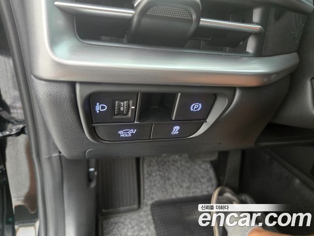 Hyundai Grandeur (GN7) 3.5 LPG 2WD (Taxi) Deluxe 2023 — фото 19