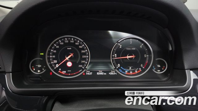 BMW 5 Series (F10) 520d xDrive 2015 — фото 8