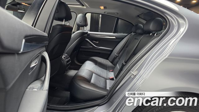 BMW 5 Series (F10) 520d xDrive 2015 — фото 16