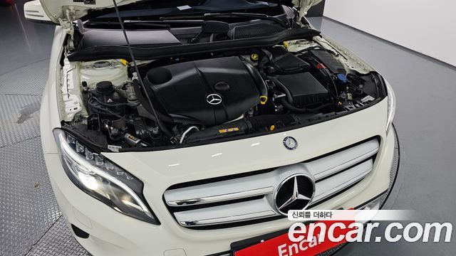 Mercedes-Benz GLA-Class (X156) GLA200d 4MATIC Activity Edition 2017 — фото 6