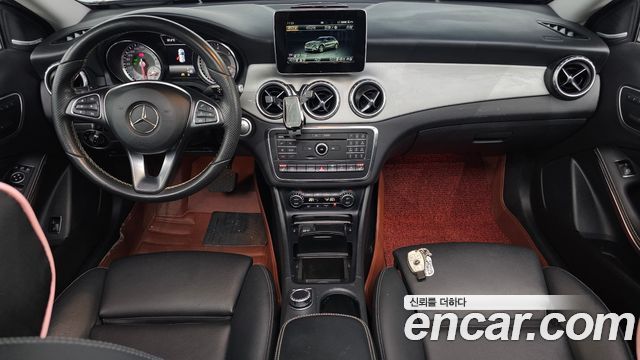 Mercedes-Benz GLA-Class (X156) GLA200d 4MATIC Activity Edition 2017 — фото 7