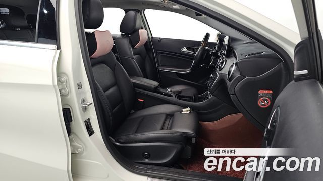 Mercedes-Benz GLA-Class (X156) GLA200d 4MATIC Activity Edition 2017 — фото 10