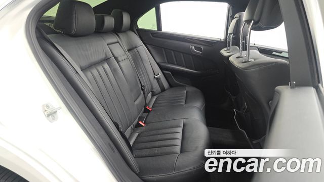 Mercedes-Benz E-Class (W212) E350 4MATIC Avantgarde 2014 — фото 11