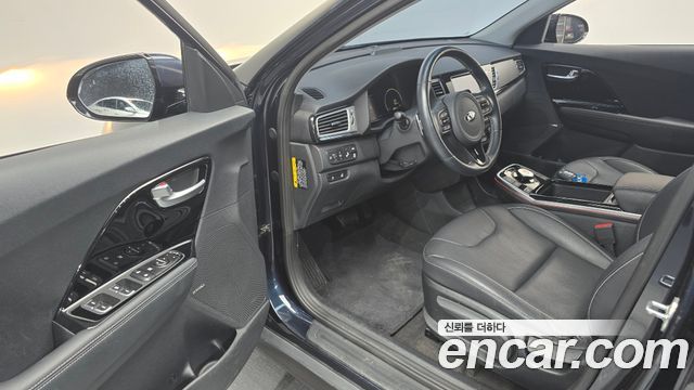 Kia Niro EV Prestige 2021 — фото 10
