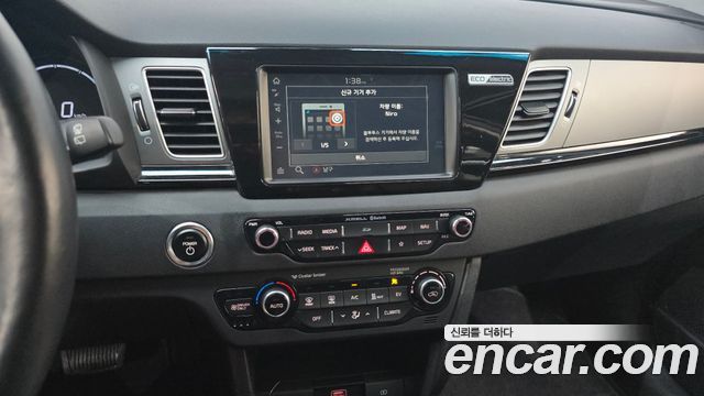 Kia Niro EV Prestige 2021 — фото 14
