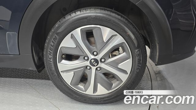 Kia Niro EV Prestige 2021 — фото 21