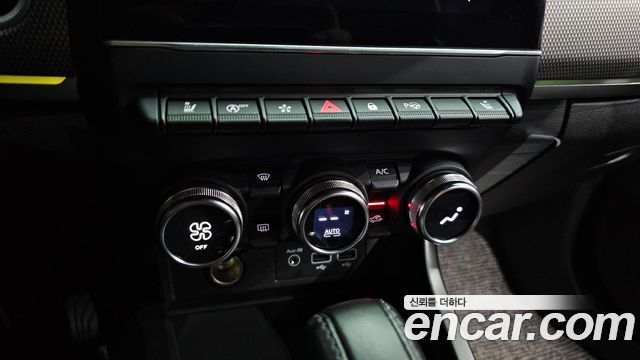 Renault Korea XM3 1.6 GTe Inspire 2024 — фото 17