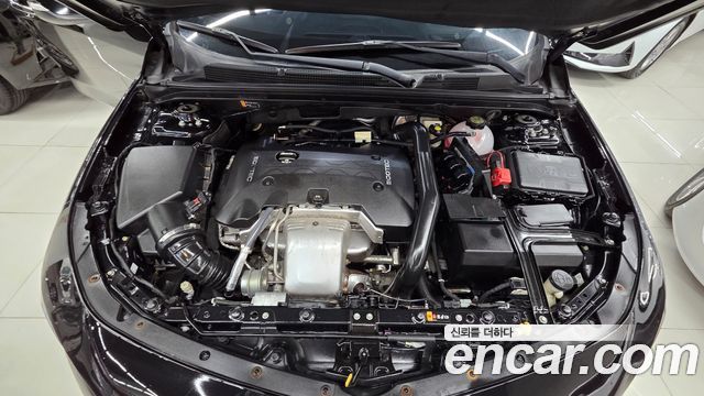 Chevrolet Malibu 2.0 Turbo LTZ Premium 2017 — фото 10
