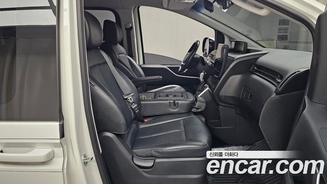 Hyundai Staria Tourer 11-Seater Modern 2022 — фото 11