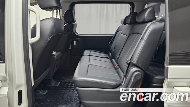 Hyundai Staria Tourer 11-Seater Modern 2022 — фото 12