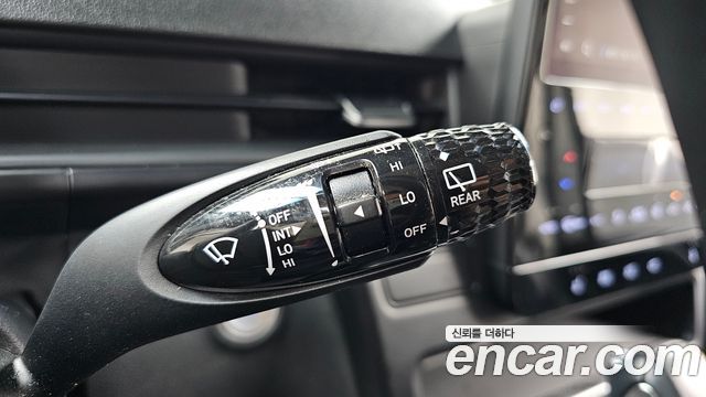 Hyundai Staria Tourer 11-Seater Modern 2022 — фото 19