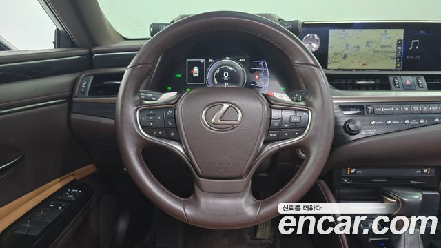 Lexus ES300h (VII) Supreme 2019 — фото 16