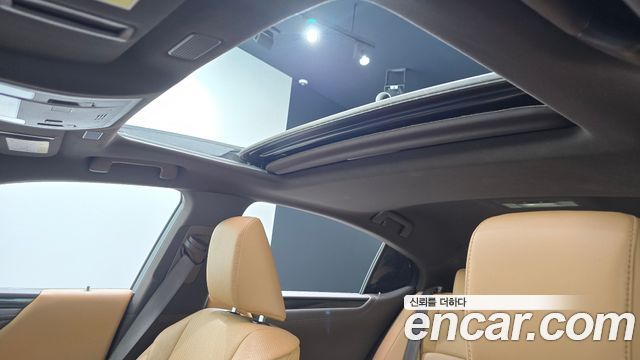 Lexus ES300h (VII) Supreme 2019 — фото 19