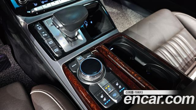 Genesis EQ900 3.8 GDI AWD Premium Luxury 2018 — фото 9