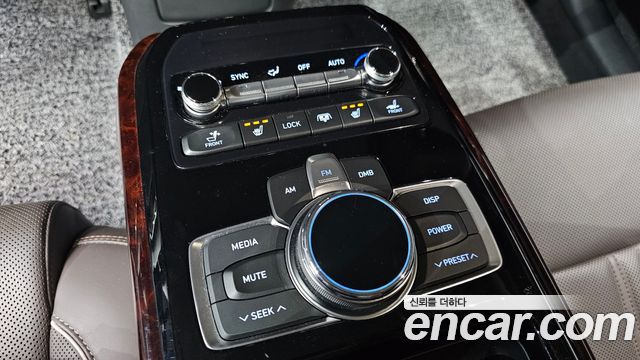 Genesis EQ900 3.8 GDI AWD Premium Luxury 2018 — фото 18