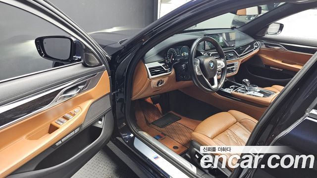 BMW 7 Series (G11) 730Ld xDrive M Sport 2017 — фото 10