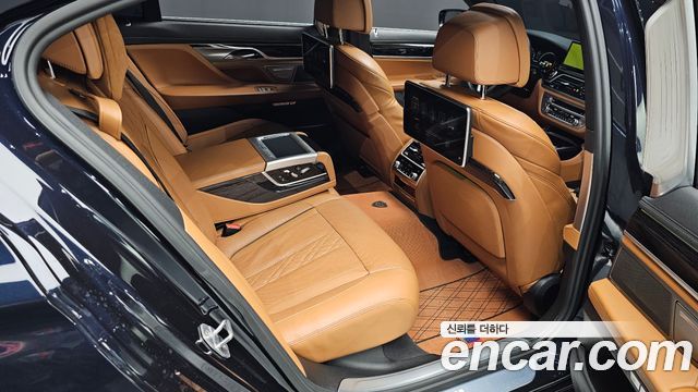 BMW 7 Series (G11) 730Ld xDrive M Sport 2017 — фото 11