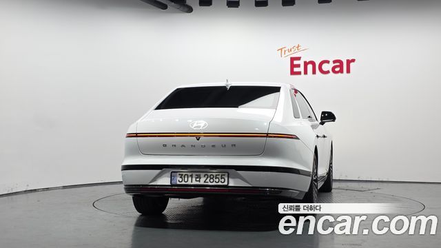 Hyundai Grandeur Hybrid (GN7) Calligraphy 2023 — фото 4