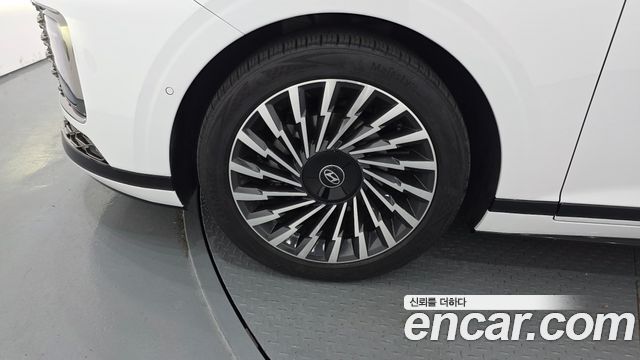 Hyundai Grandeur Hybrid (GN7) Calligraphy 2023 — фото 5