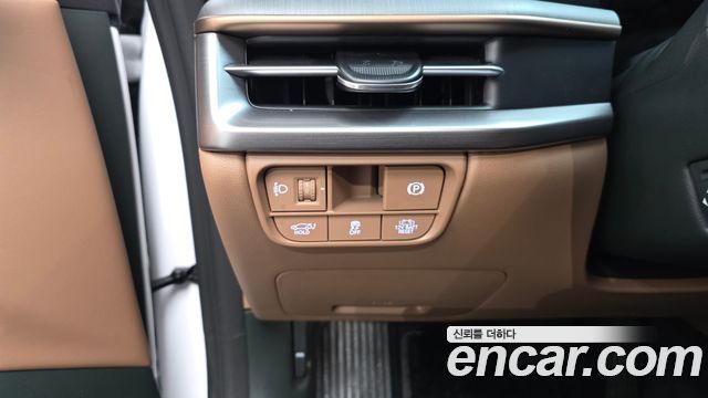 Hyundai Grandeur Hybrid (GN7) Calligraphy 2023 — фото 18