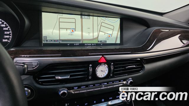 Genesis EQ900 3.8 GDI AWD Premium Luxury 2016 — фото 16