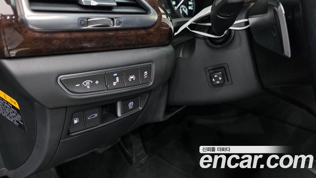 Genesis EQ900 3.8 GDI AWD Premium Luxury 2016 — фото 18