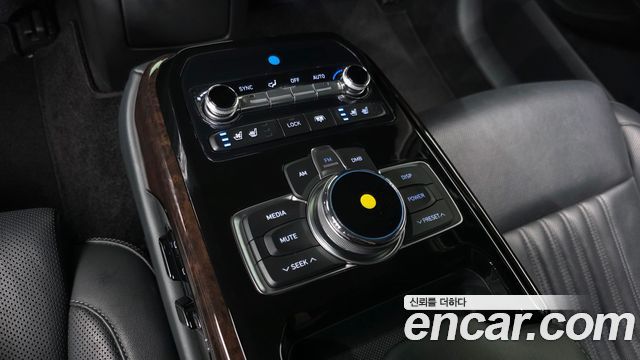 Genesis EQ900 3.8 GDI AWD Premium Luxury 2016 — фото 31
