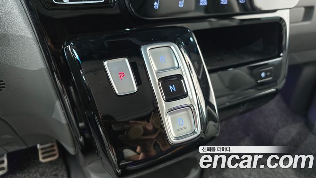 Hyundai Staria 4WD Lounge 9-Seater Limousine 2023 — фото 9
