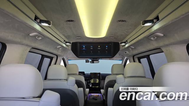 Hyundai Staria 4WD Lounge 9-Seater Limousine 2023 — фото 19