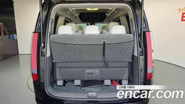Hyundai Staria 4WD Lounge 9-Seater Limousine 2023 — фото 29