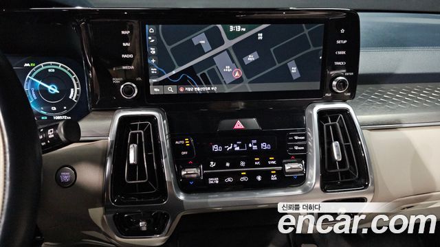 Kia Sorento (IV) HEV 1.6 2WD Noblesse 2023 — фото 16