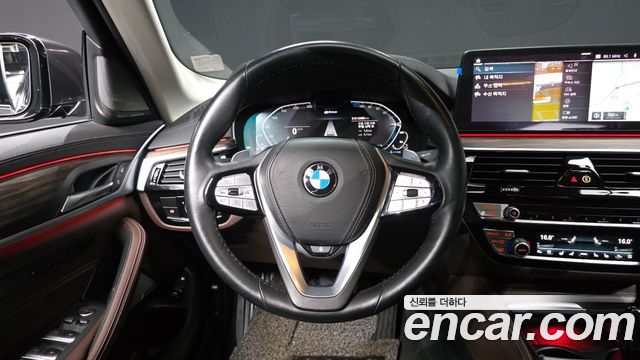 BMW 5 Series (G30) 530e Luxury 2021 — фото 13