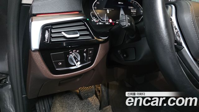 BMW 5 Series (G30) 530e Luxury 2021 — фото 28