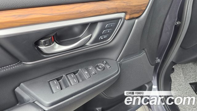Honda CR-V (V) 2.0 Hybrid Touring 4WD 2022 — фото 30