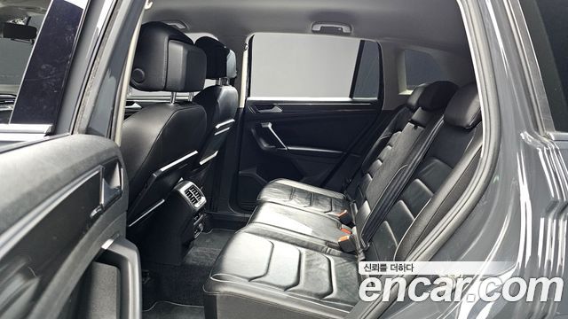Volkswagen Tiguan (II) 2.0 TDI Premium 2018 — фото 32