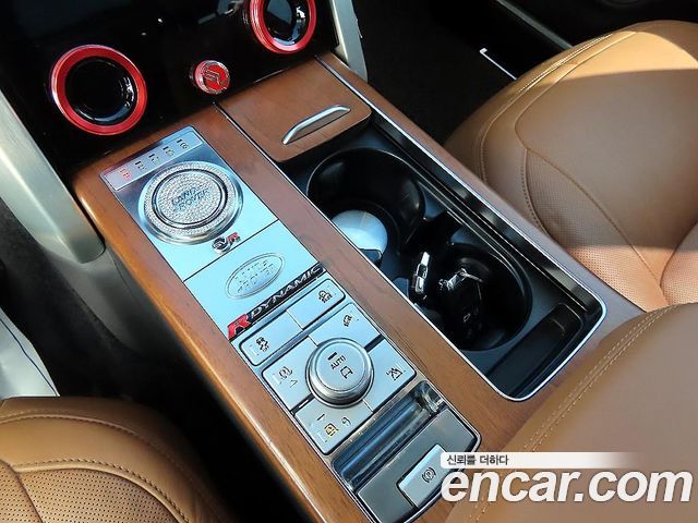 Land Rover Range Rover (IV) 5.0 SC Vogue SE LWB 2018 — фото 9