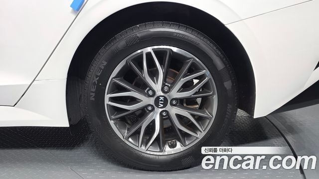 Kia K5 (III) 2.0 Noblesse 2021 — фото 21