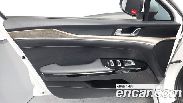 Kia K5 (III) 2.0 Noblesse 2021 — фото 24