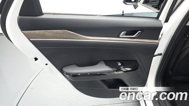 Kia K5 (III) 2.0 Noblesse 2021 — фото 25