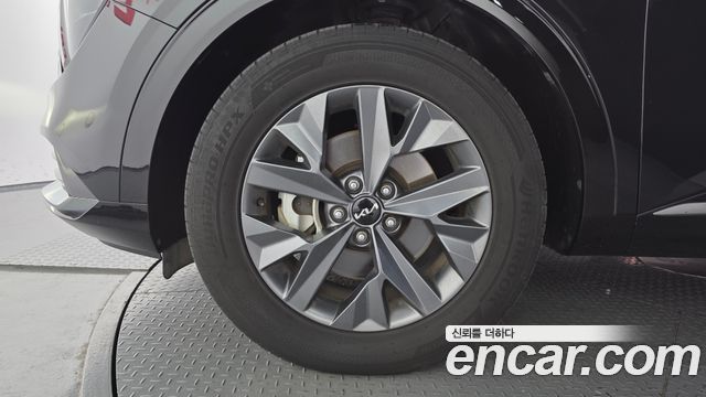 Kia Sportage (V) Diesel 2.0 2WD Nobleless 2022 — фото 5
