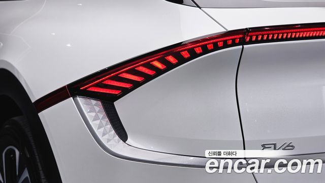 Kia EV6 Long Range Air 2024 — фото 23