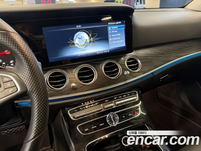 Mercedes-Benz E-Class (W213) E220d Avantgarde 2017 — фото 15